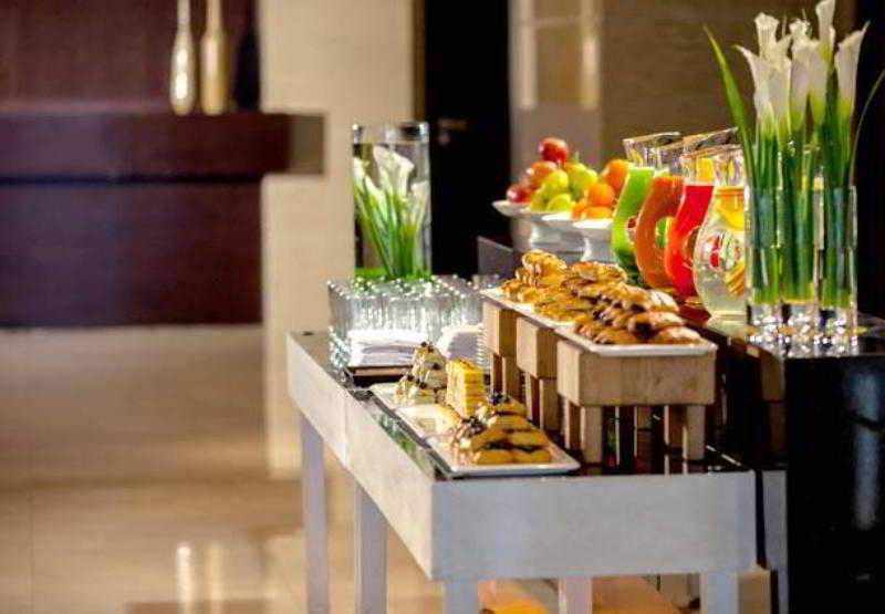 Renaissance Shanghai Zhongshan Park Hotel Restaurant photo