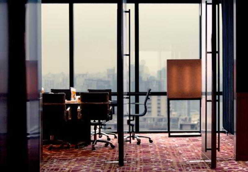 Renaissance Shanghai Zhongshan Park Hotel Business photo
