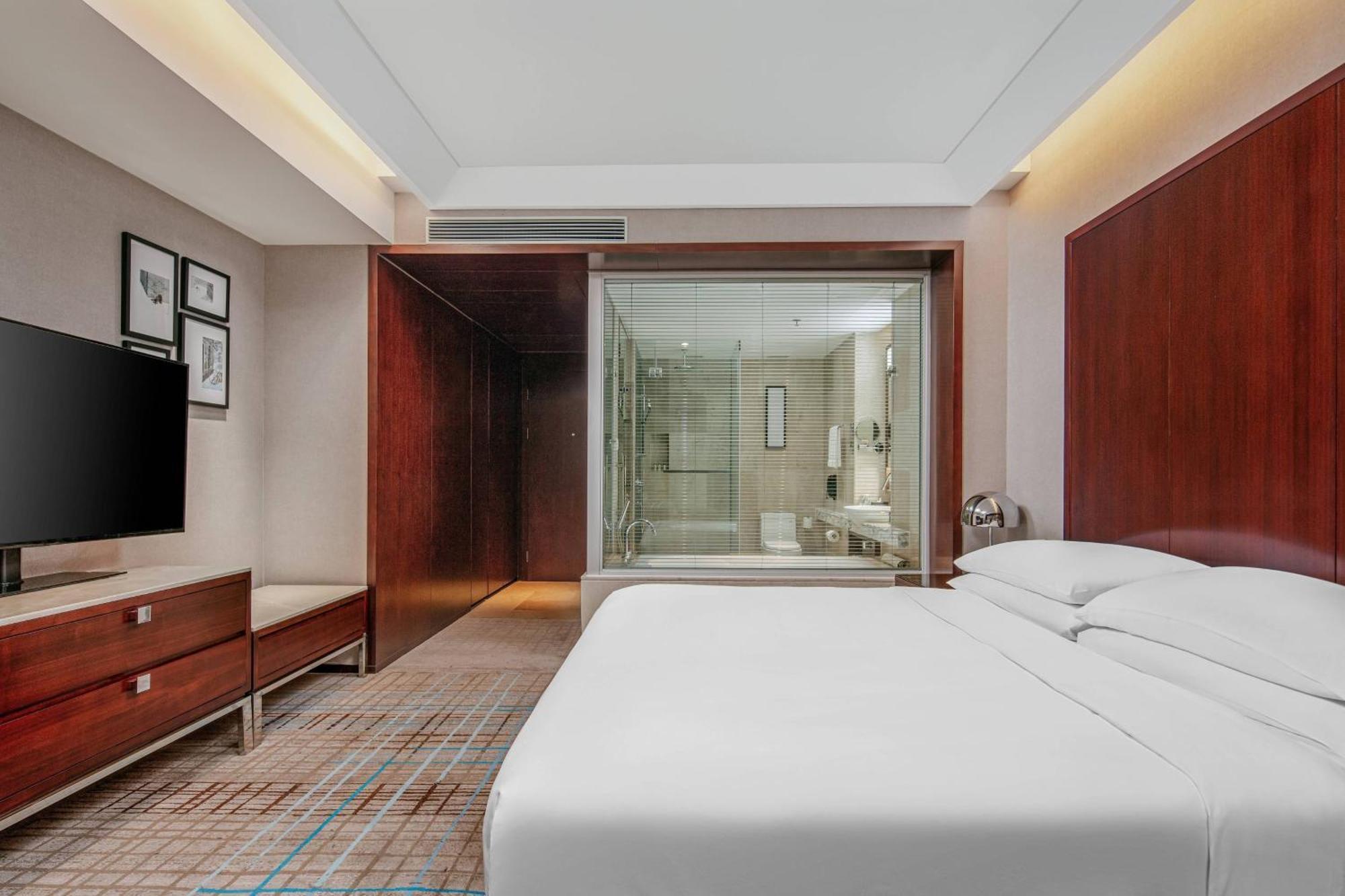 Renaissance Shanghai Zhongshan Park Hotel Exterior photo
