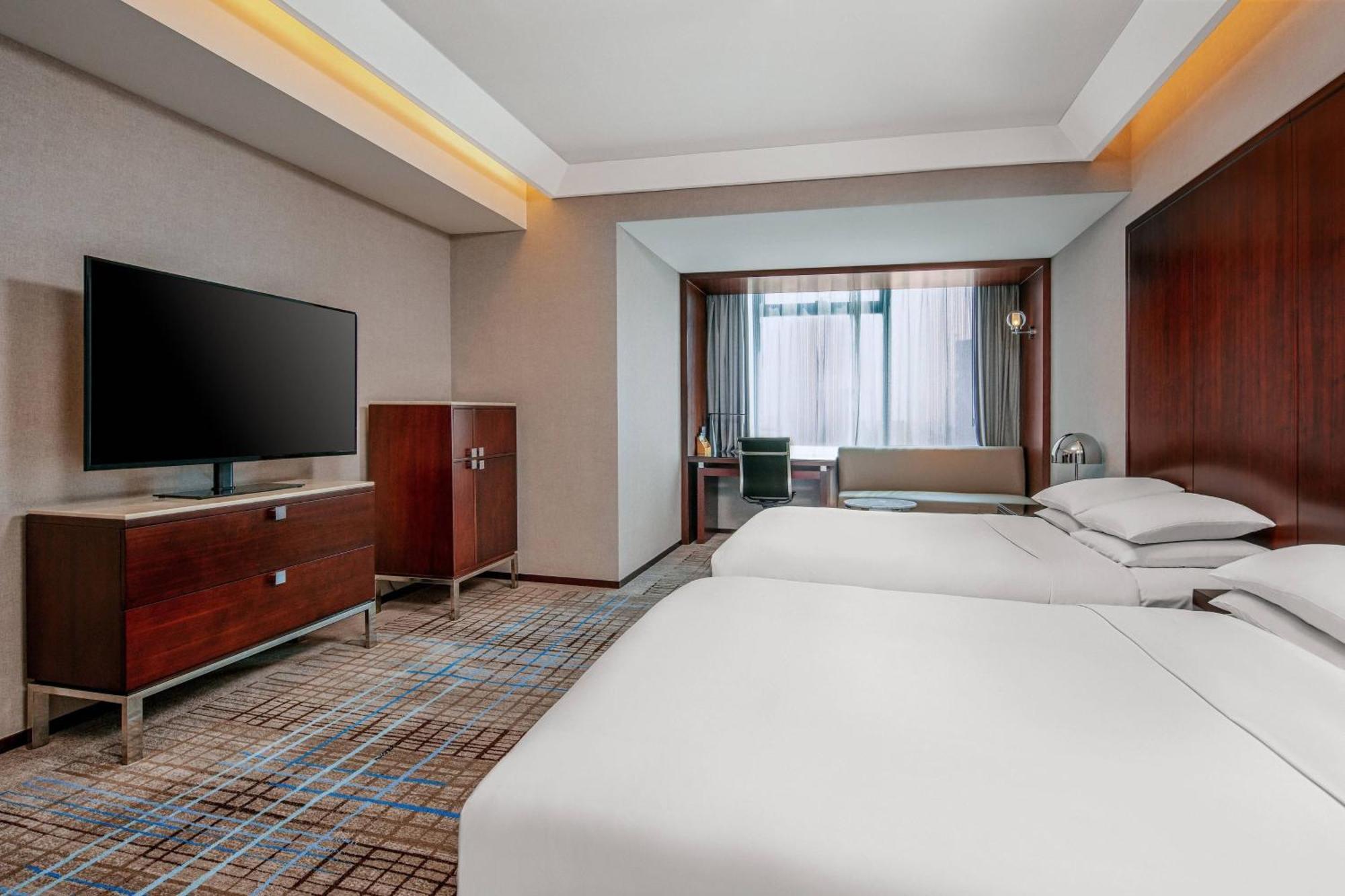 Renaissance Shanghai Zhongshan Park Hotel Exterior photo