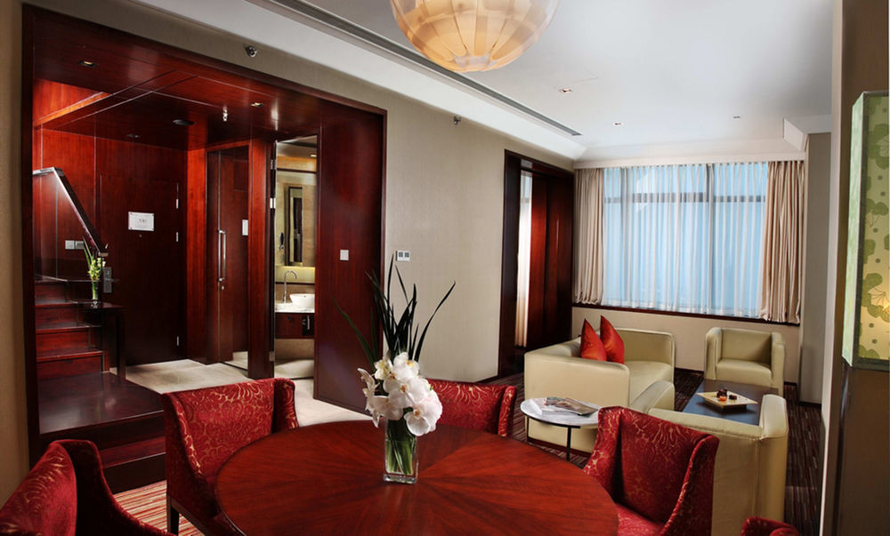 Renaissance Shanghai Zhongshan Park Hotel Exterior photo